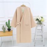 6693446078_2034072382.jpg Loose sweat-steaming bathrobe