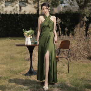 Elegant Solid Green Polyester Bridesmaid Dress for Weddings