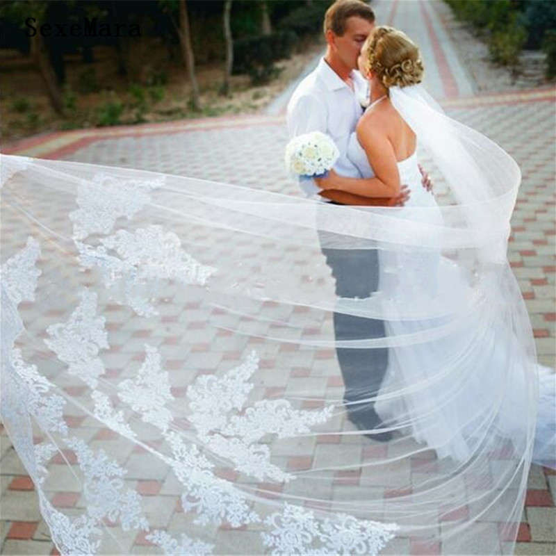 Elegant Lace Wedding Veil for Women with 3-Row Floral Trim Elegant Lace Wedding Veil for Women with 3-Row Floral Trim