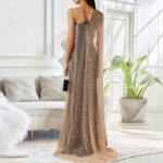 690fbd84-1740-4893-b81e-5a722cba600c.jpg One-shoulder Cloak Slit Black Dress