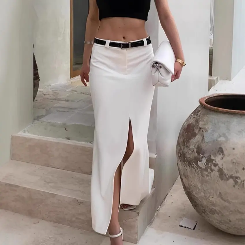 Structured French-Style Commuter Skirt in White with Slit