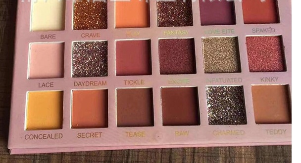 18-Color Earth Tone Eyeshadow Palette with Pearlescent Matte