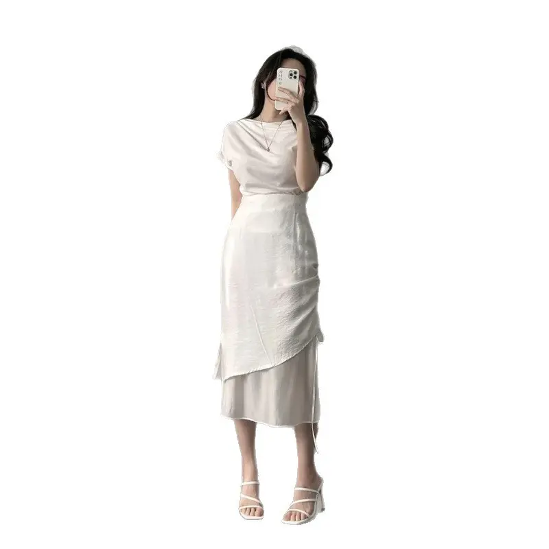 Straight-shoulder Short-sleeve Slim-fit Figure-flattering Crewneck T-shirt