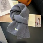 Warmth-Keeping Women’s Wool Knit Scarf, 160 x20 cm