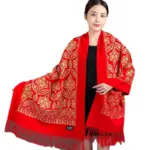 Warmth-Keeping Cashmere Scarf with Golden Silk Lily Embroidery