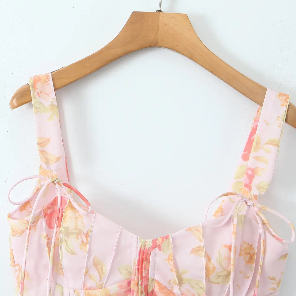 Slim Fit Begonia Print Vest Top - Non-Stretch Polyester Slim Fit Begonia Print Vest Top - Non-Stretch Polyester