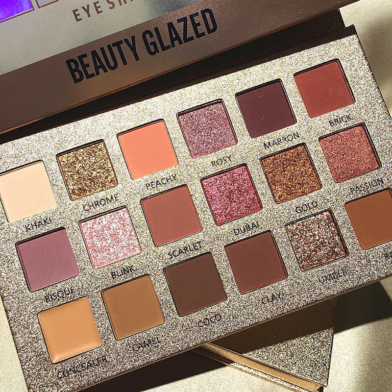 Organized 18-Color Desert Rose Eyeshadow Palette Tray Organized 18-Color Desert Rose Eyeshadow Palette Tray
