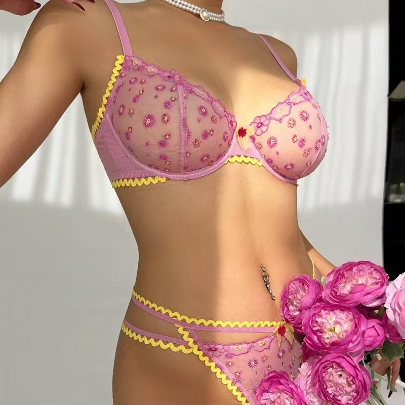 Breathable Ultra-Thin Lace Lingerie Set, 3/4 Mold Cups