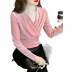 Flattering Slim-Fit V-Neck Cropped Puff Sleeve Top