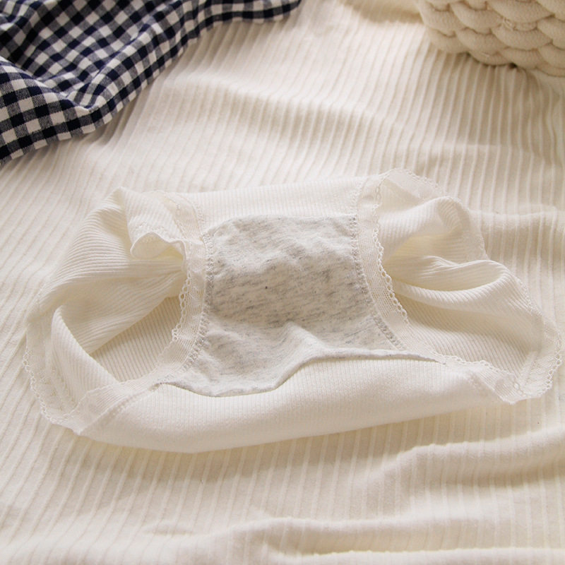 Breathable Cotton Mid-Waist Girls Briefs with Bow Design