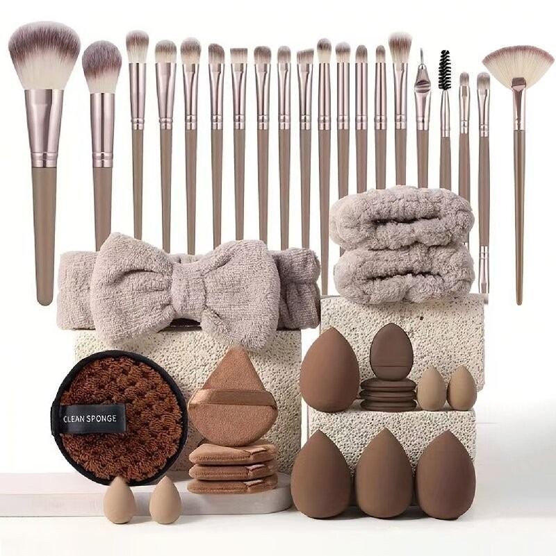 Smooth Blending Sponge Puff 40-Piece Makeup Tool Set Case Smooth Blending Sponge Puff 40-Piece Makeup Tool Set Case