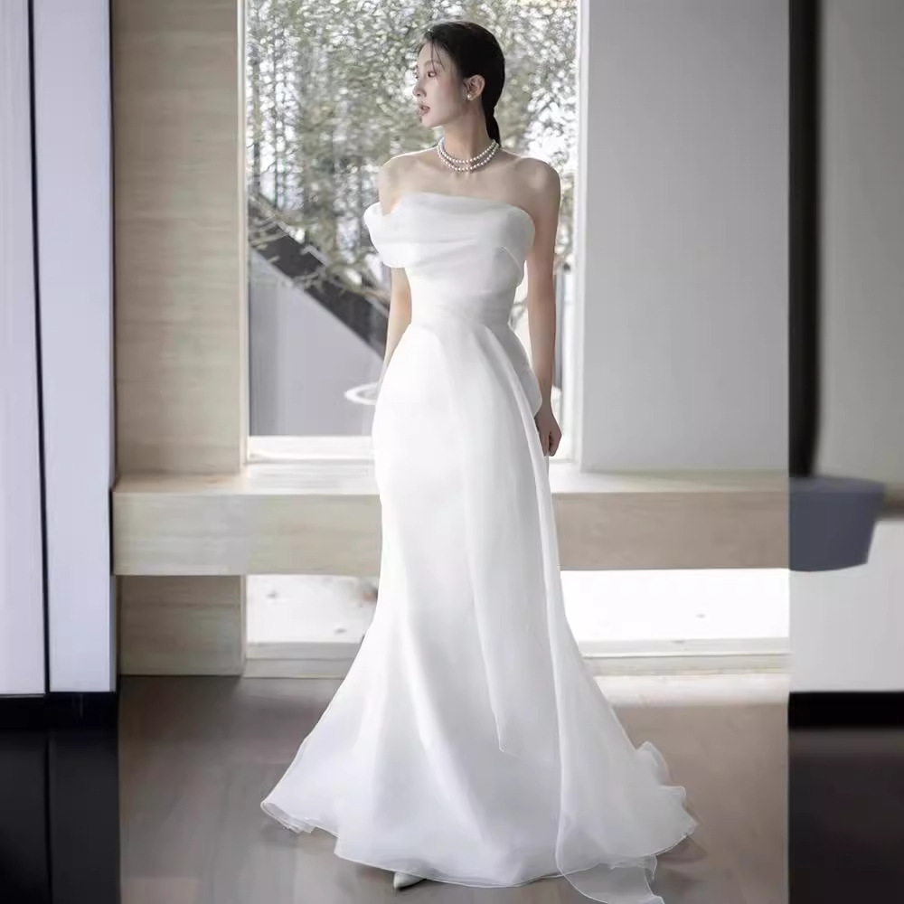Off-Shoulder French Wedding Dress with High-Waist Fit Off-Shoulder French Wedding Dress with High-Waist Fit