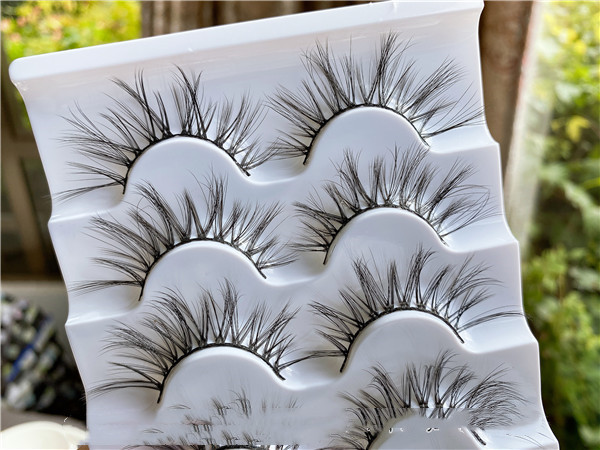 Natural Curled Sparse False Eyelashes 13 mm - 5 Pairs
