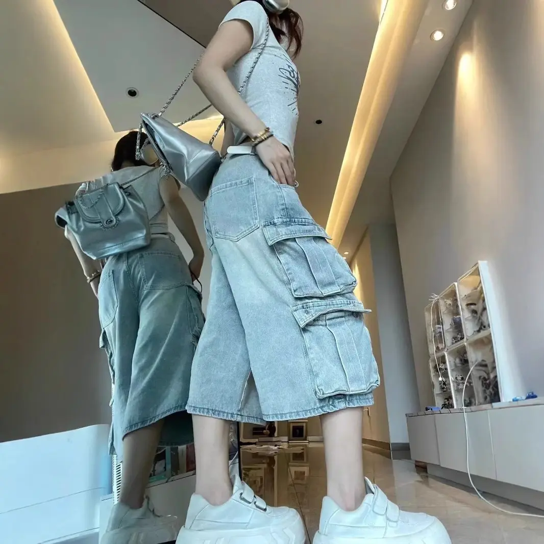 Pocket-washed Distressed Capri Denim Shorts