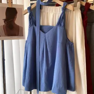 Women's Simple V-neck Knotted Camisole