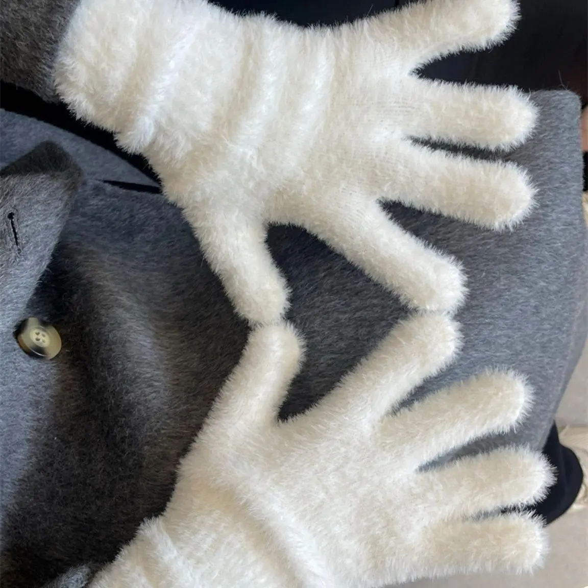 Warm Mink Hair Plush Cycling Gloves for Winter, Free Size