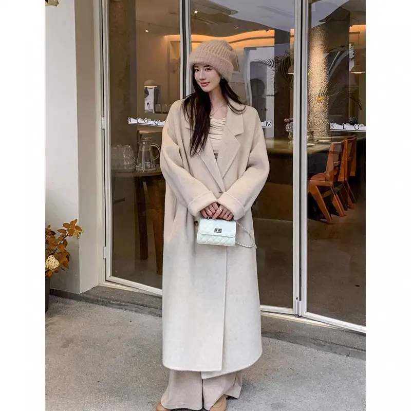 Slimming Mid-Length Wool Coat with Faux Fur Collar Slimming Mid-Length Wool Coat with Faux Fur Collar