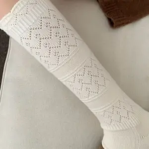White Hollow Out Knit Calf Socks, Lace Pattern Breathable Mid-Calf Socks, Coquette Aesthetic Casual Socks For Women
