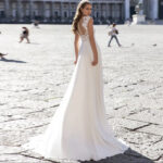 Ivory Chiffon A-Line V-Neck Long Sleeve Wedding Dress