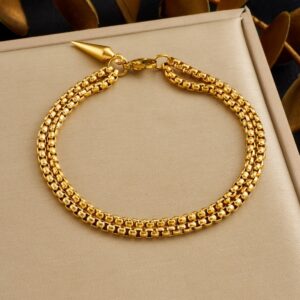 Heart Detail Electroplated Stainless Steel Bracelet for Women