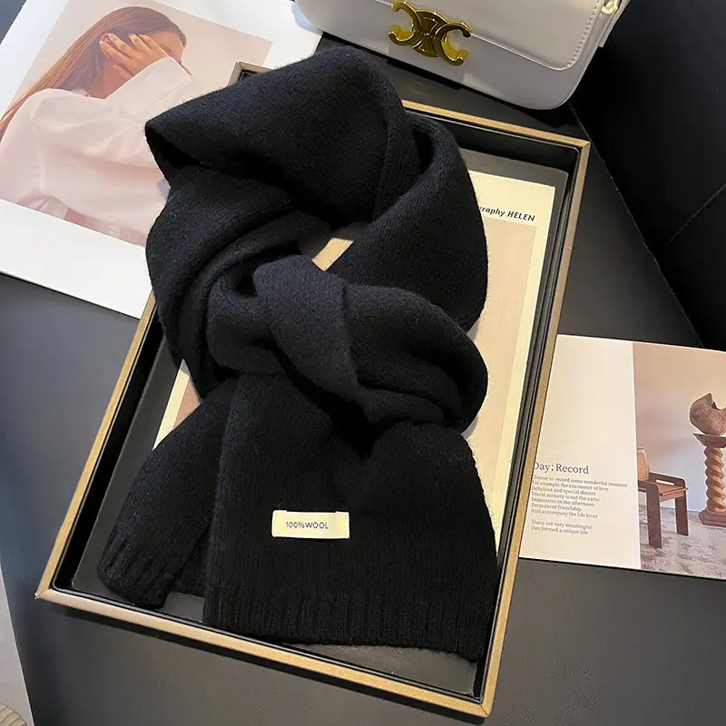 Warmth-Keeping Women’s Wool Knit Scarf, 160 x20 cm