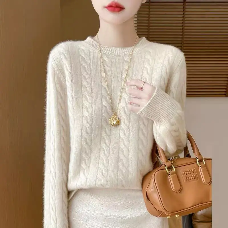 Loose And Sweet Cable-knit Crewneck Sweater Loose And Sweet Cable-knit Crewneck Sweater