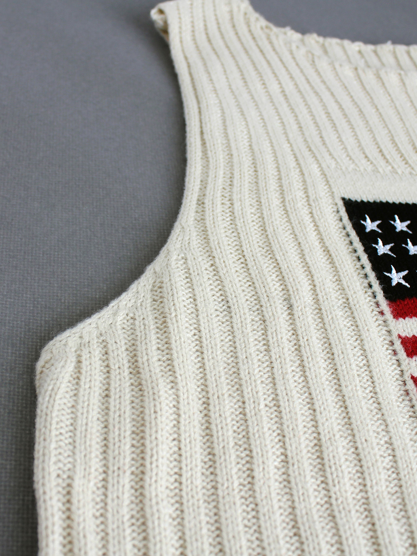 Summer Ready Women’s Sleeveless Sweater with Geometric Knit Summer Ready Women’s Sleeveless Sweater with Geometric Knit