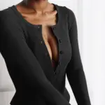 cb11cf04-c83b-4de2-b289-ee08ca3734a8.webp Flattering Button-Up Ribbed Bodysuit for Women, Black
