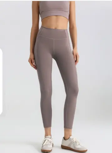 Moisture-Wicking Mesh Side Pocket Stretch Leggings