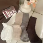 ce30ce9b-ef0e-4c2d-9bf9-c01502469677.webp Warm Mid-Calf Wool Socks for Women, Thickened & Sweat-Absorbent
