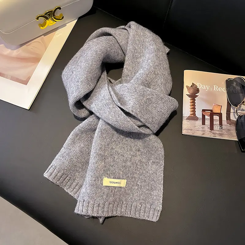 Warmth-Keeping Women’s Wool Knit Scarf, 160 x20 cm