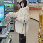 d1f61087-1f27-415a-8edf-7dc28710bee2.webp Versatile Stylish Doublesided Plush Womens Padded Coat