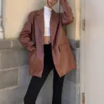 Women's Warm Leather Jacket with Peter Pan Collar - Black