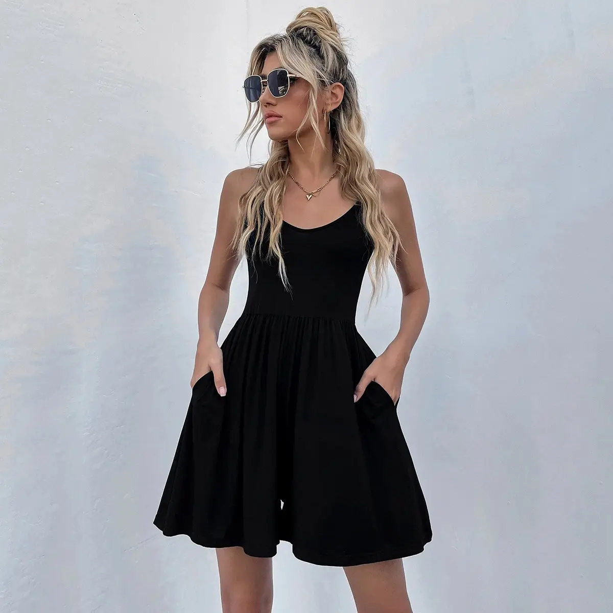 New Waist-cinching Loose Backless Pocket Knit Camisole Romper Shorts