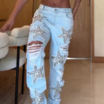 e320200a-b4c0-4358-9354-f17c1c4c9584.jpg Ripped Diamond Star Jeans for Women with Regular Denim Fit