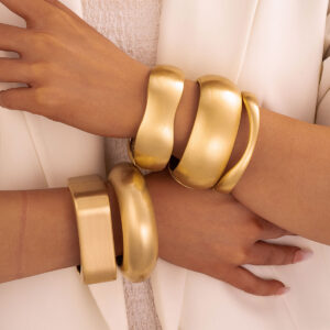 Exaggerated Metallic Wide-band Bracelet With Electroplating