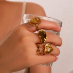 ee6d24dd-e465-4768-82c4-87a5fd7e9cfc.jpg Overseas Sales Luxury High-End Heart-Shaped Ring