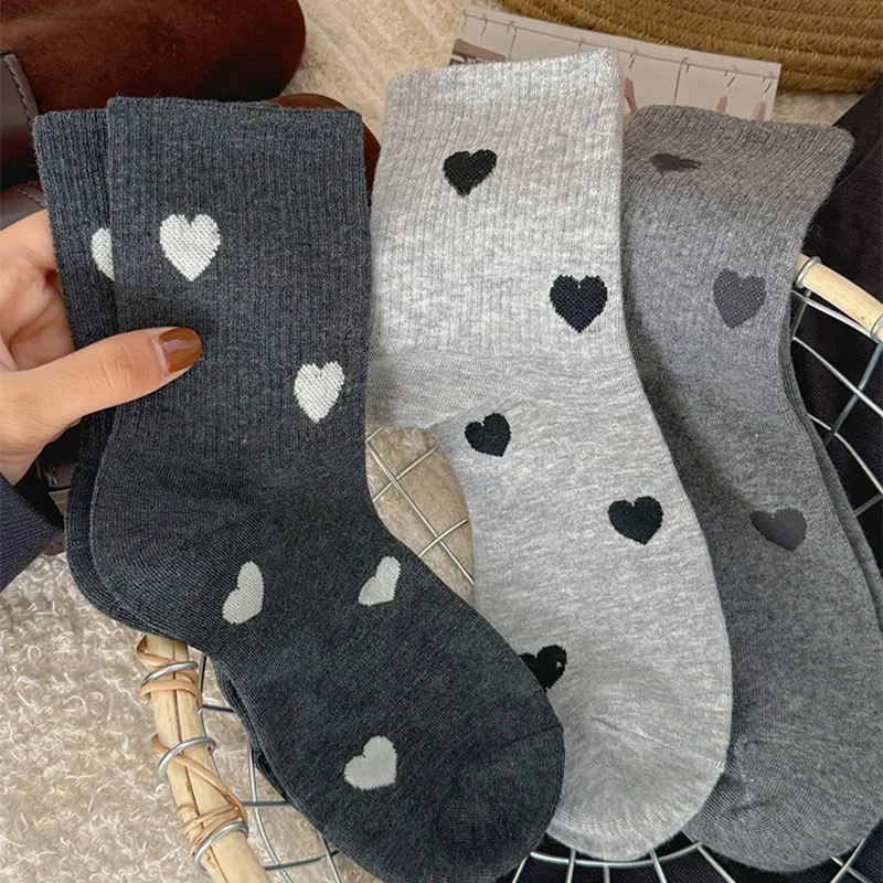 Women's Heart Pattern Mid-Calf Socks, Trendy INS Style, Versatile & High-Appearance, Japanese Style, Cute Solid Color, New Spring & Summer Mid-Calf Socks
