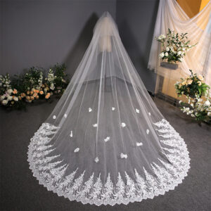 Breathable Chapel-Style Lace Wedding Headdress with Gauze