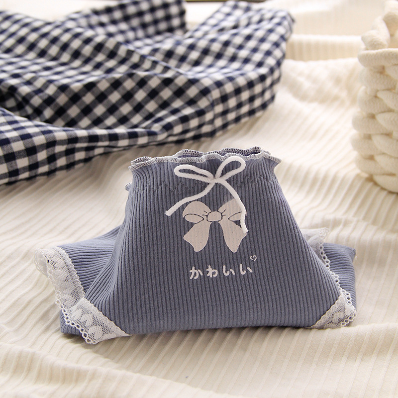 Breathable Cotton Mid-Waist Girls Briefs with Bow Design